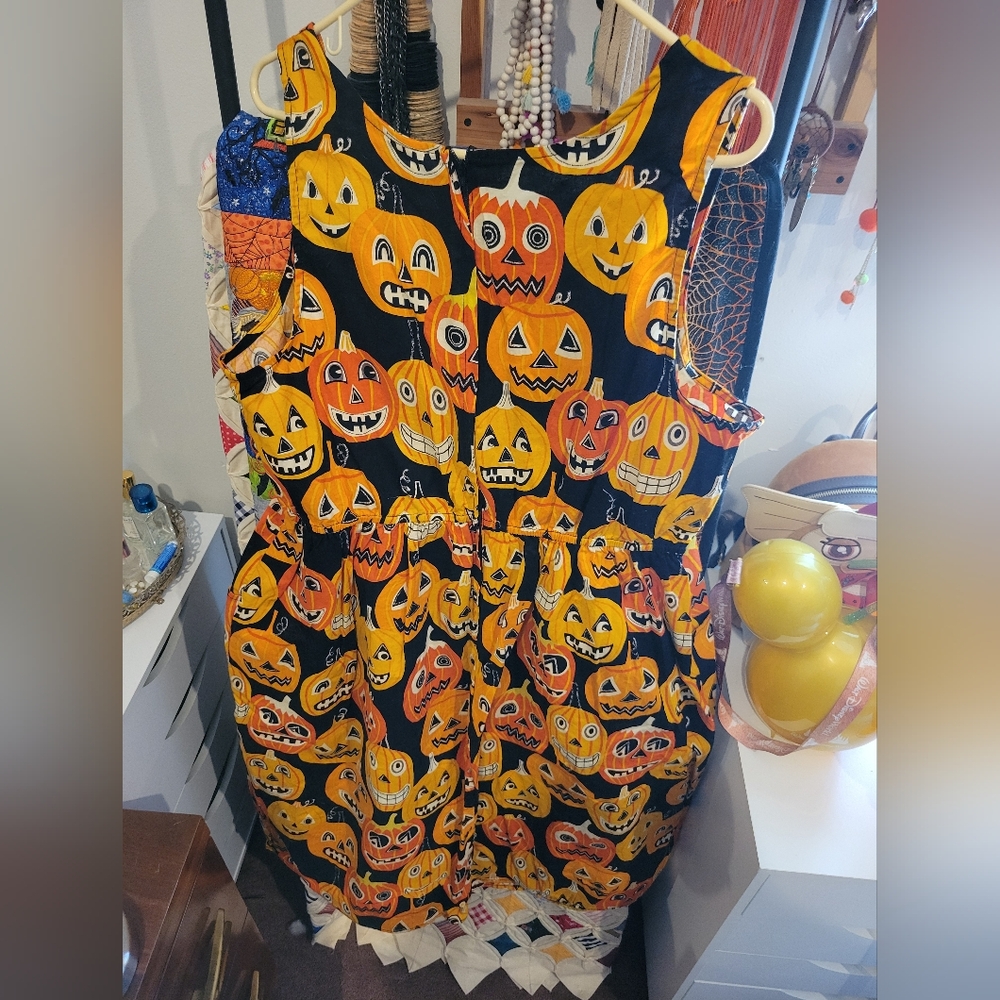 Retrolicious 2x Pumpkin dress - Picture 2 of 2